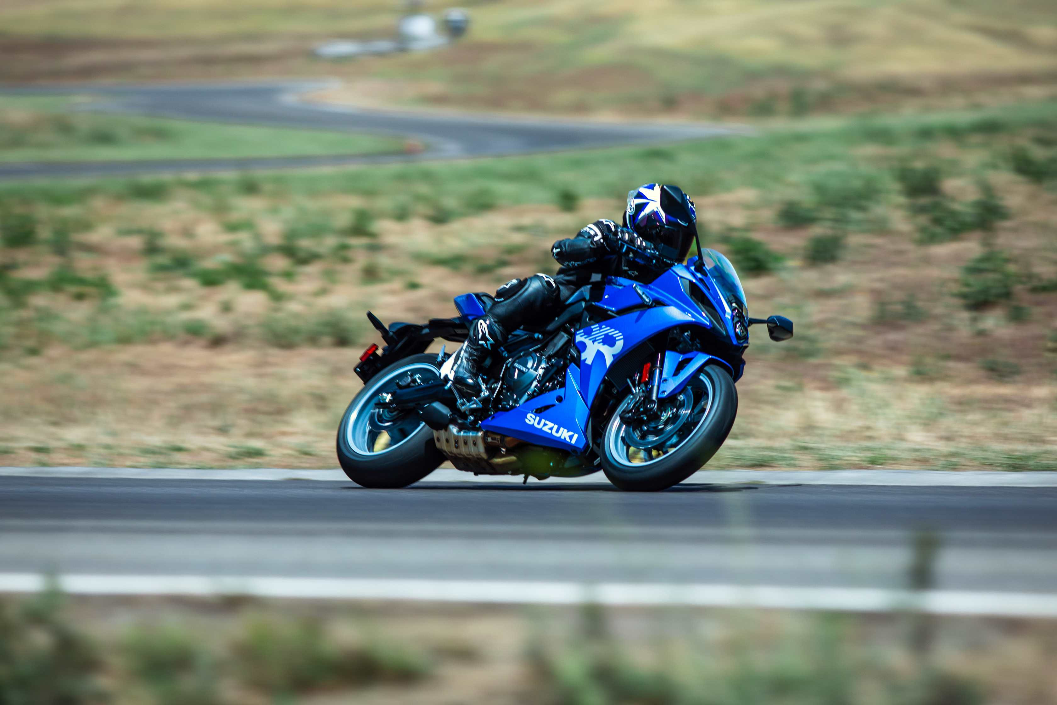 Suzuki GSX-8R e V-Strom 800DE com condições especiais